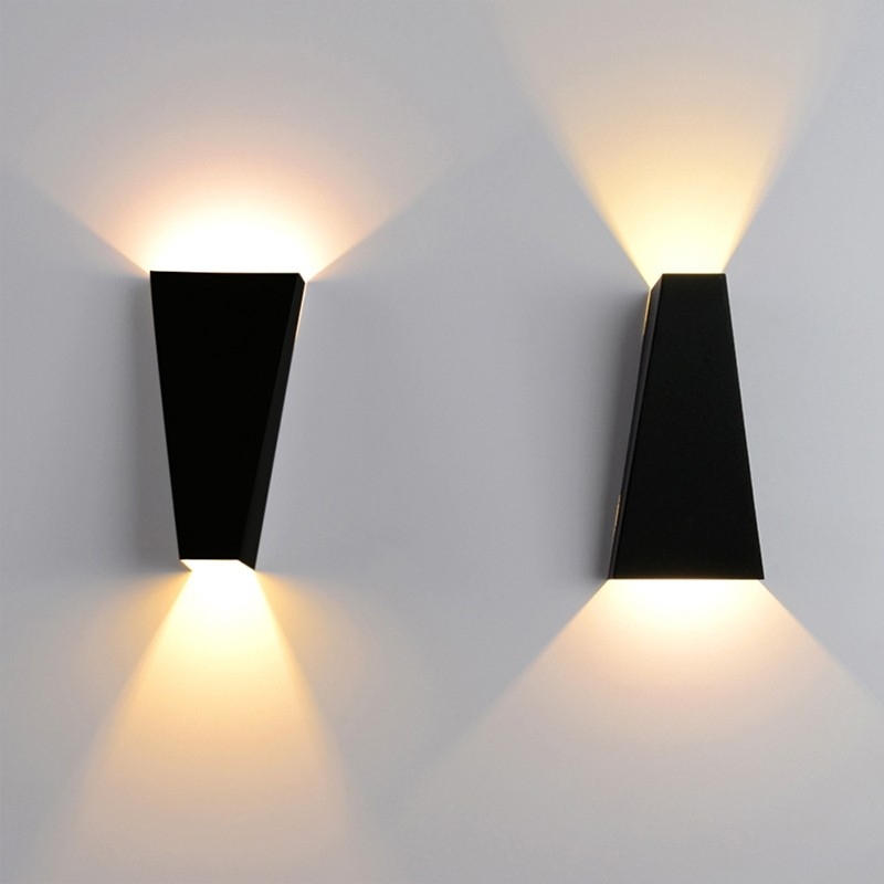 Contemporary Simple Artistic Metal Single-Light Up &amp; Down Wall Light Sconce in Black