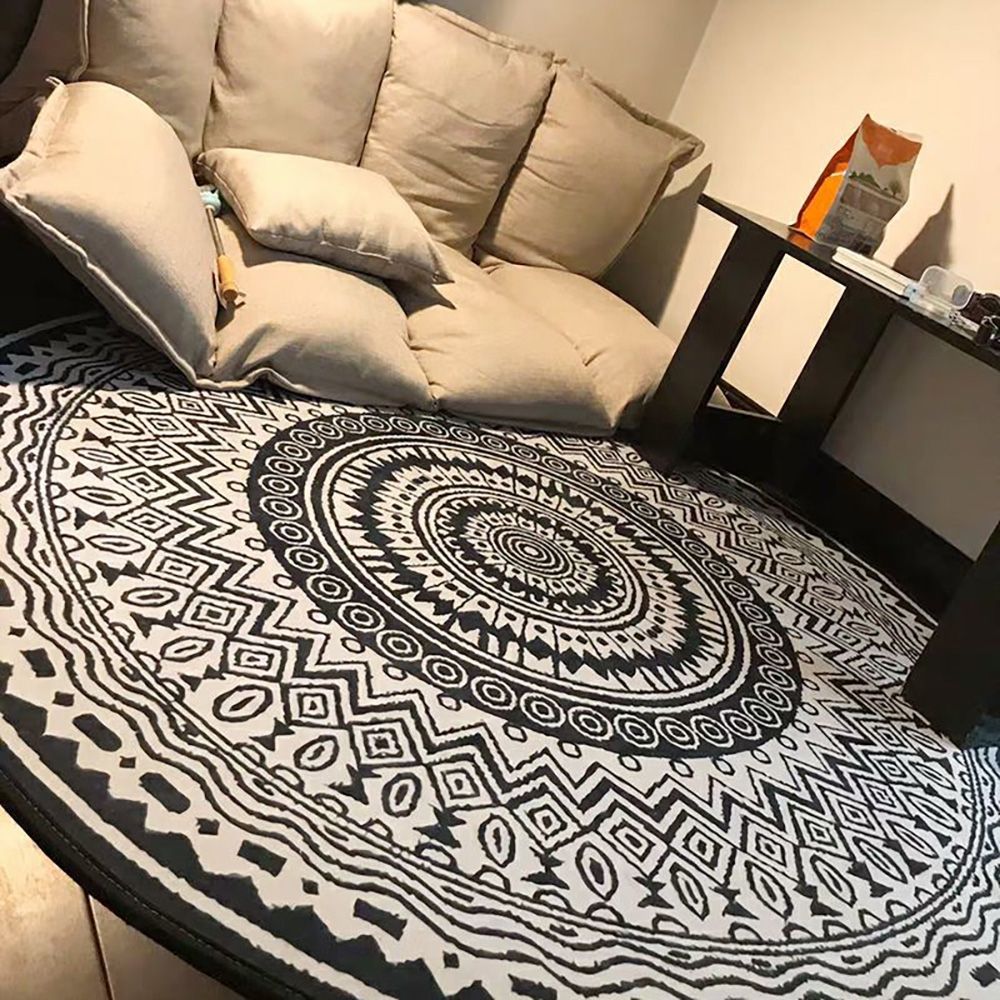 Black and White Round Moroccan Accent Rug 3' Bohemian