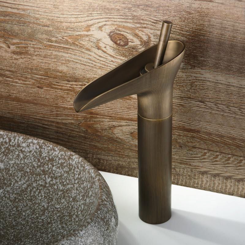 Ashfie Classic Monobloc Einhebelgriff Arbeitsplatte Wasserfall