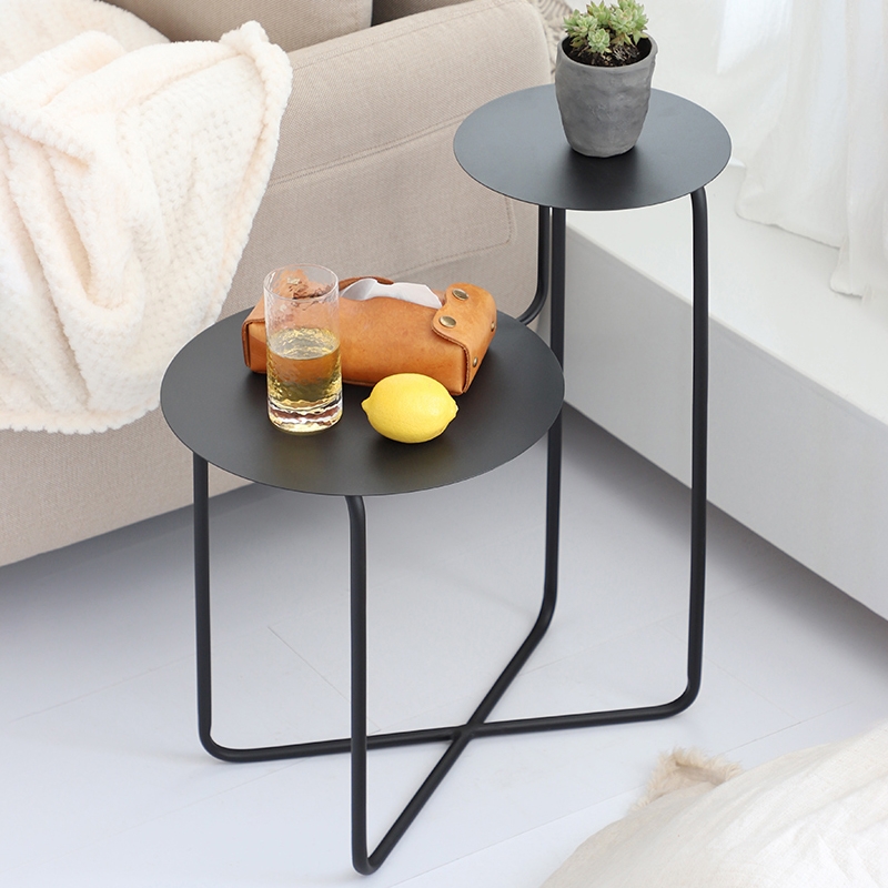 

Modern Black Metal End Table 2-Tiered Double Tray Side Table