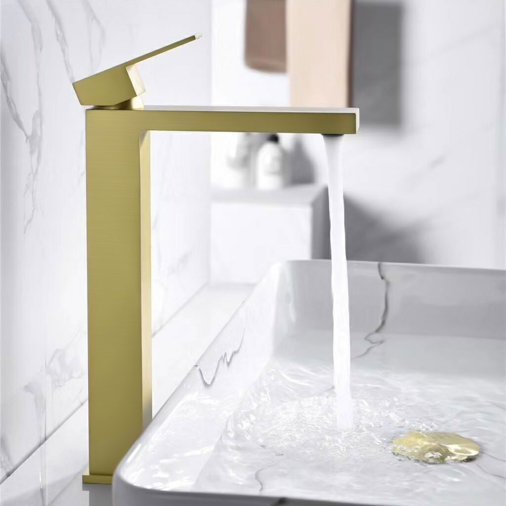 

Stylish Luxury Single Handle One Hole Brass Bathroom Vessel Sink Faucet