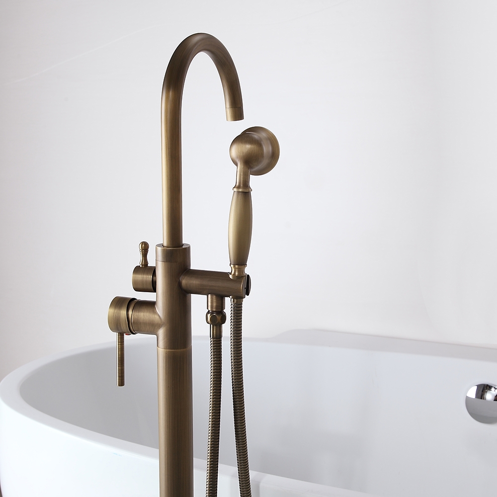Classic Single Lever Handle Swivel Spout Freestanding Bath Tap with Handshower