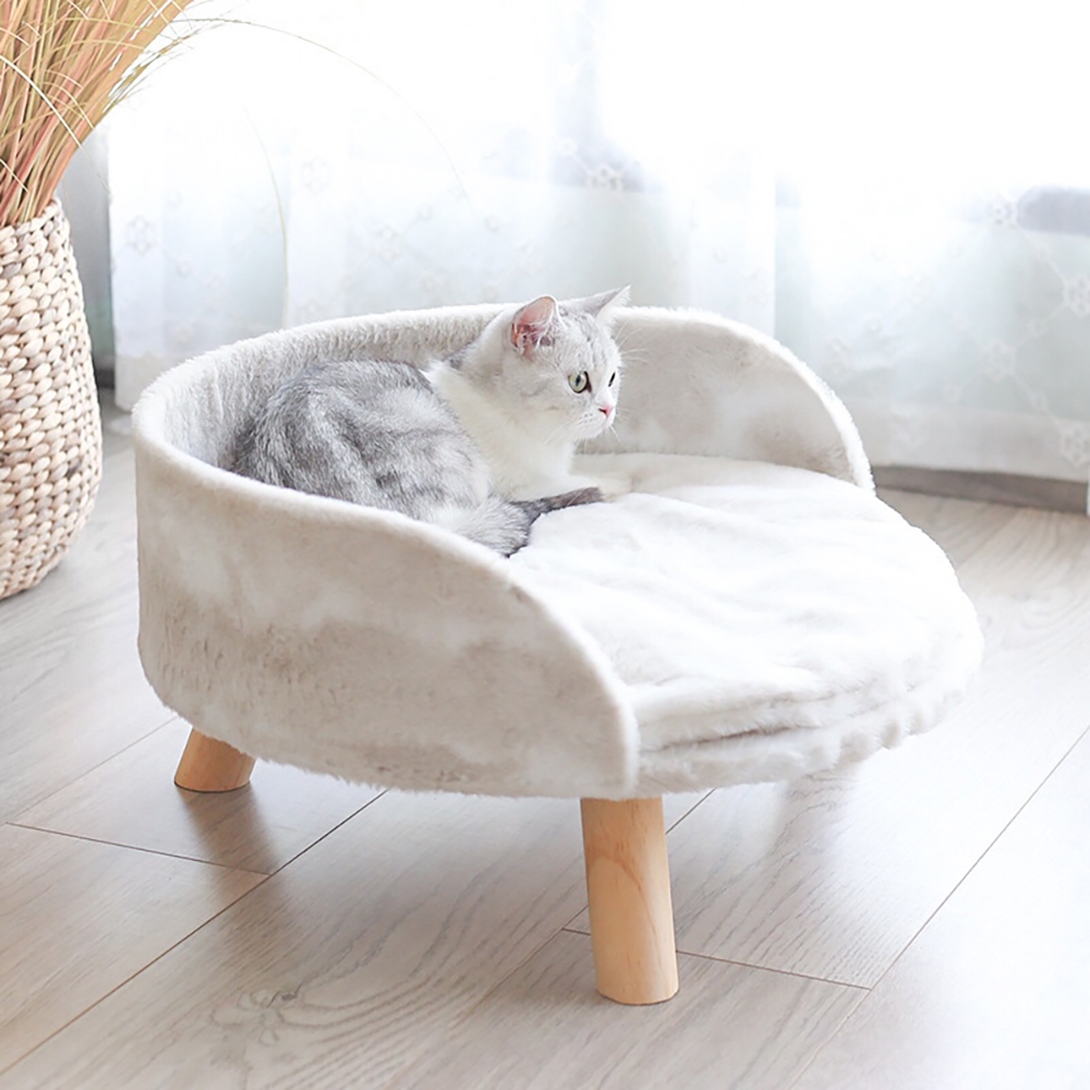 White Lovely Rabbit Fur Upholstery Beech Cat Bed With Cushioned Pad