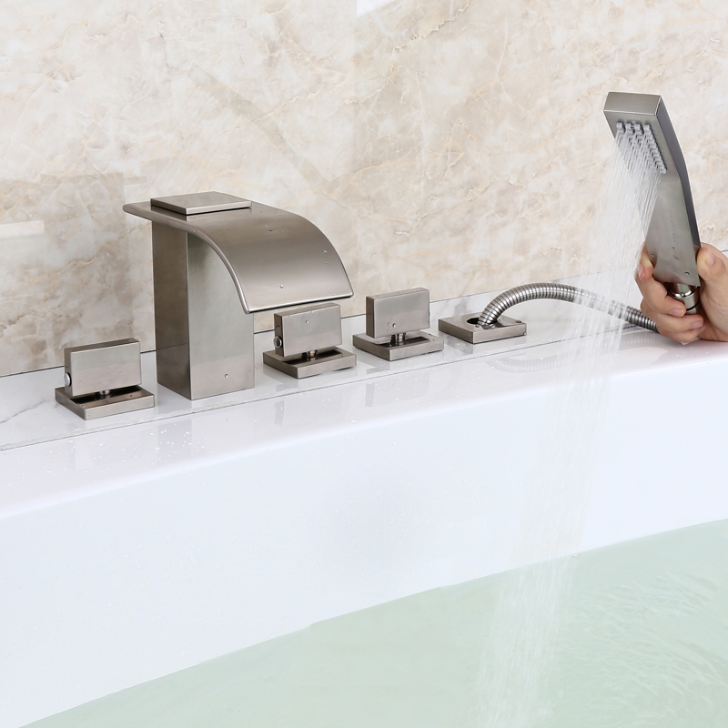 Robinetterie Baignoire Cubik Riobel – Nickel Brossé – Pose Au Sol – TUS39BN