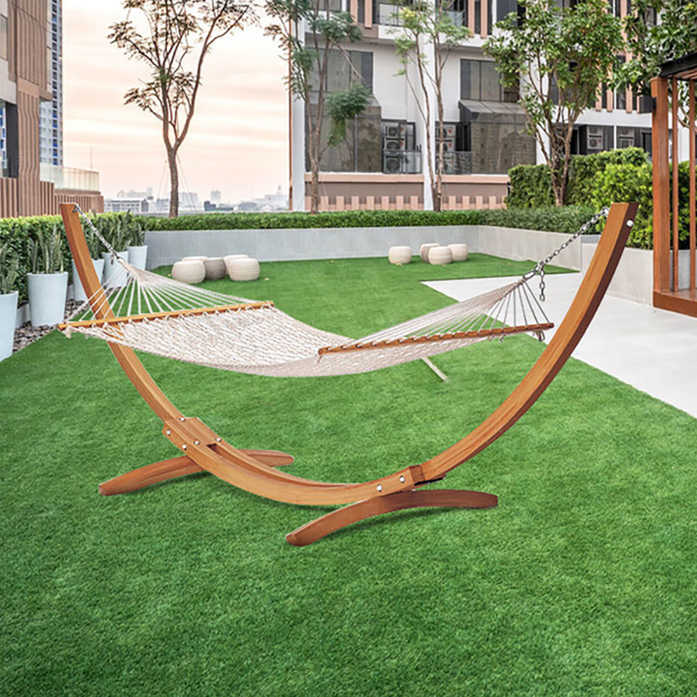 

Classic Outdoor Hammock with Wooden Stretcher Bars Large