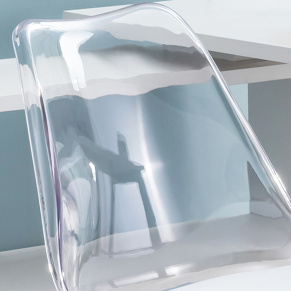 Chaise de bureau pivotante moderne en plastique transparent avec hauteur réglable en blanc