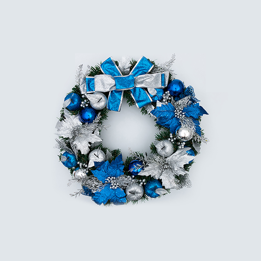 23.6" Blue&silver Christmas Wreath With Ball Ornaments And Leaves Christmas Decoration A