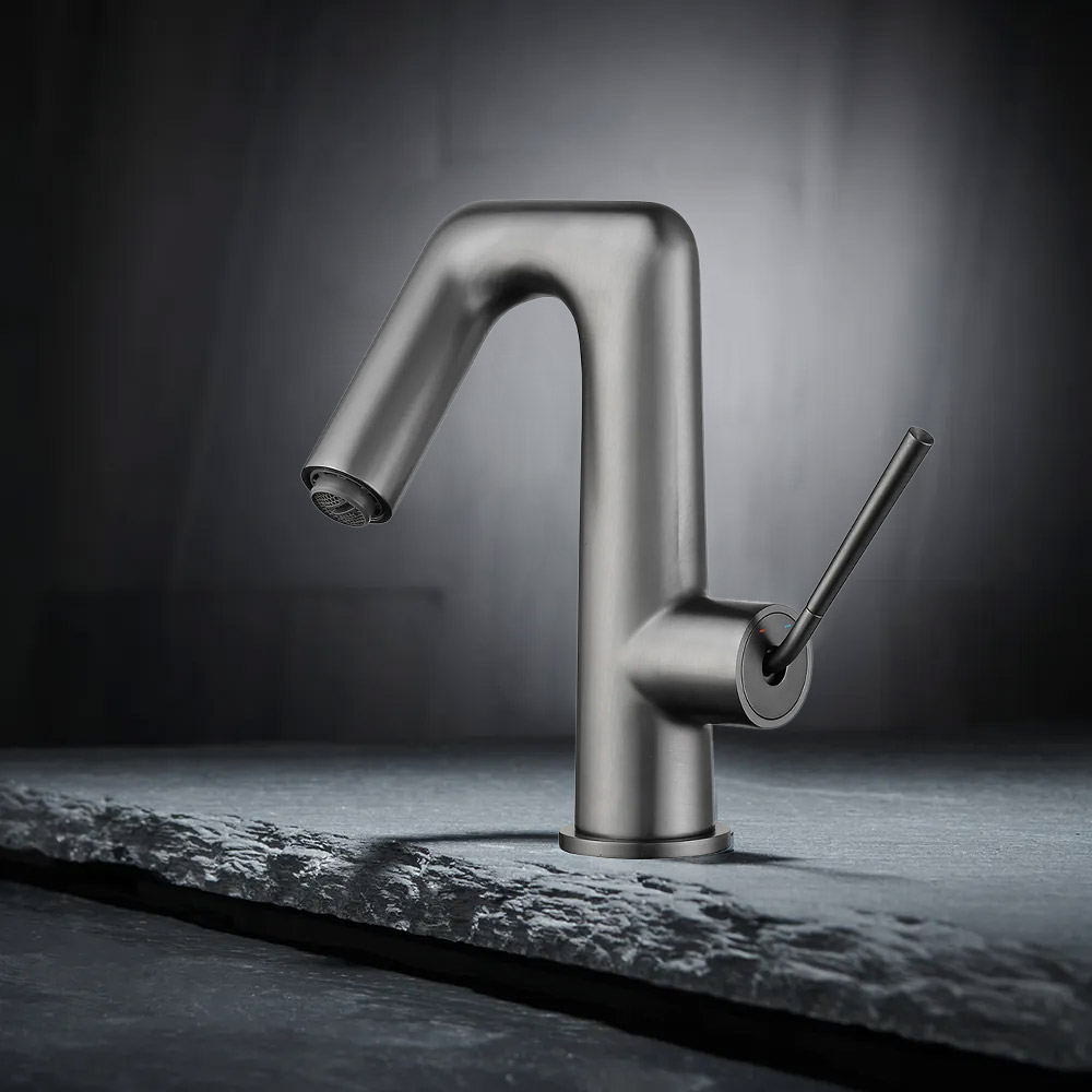 

Brushed Gunmetal Single-Control Sink Faucet 1-Hole Solid Brass