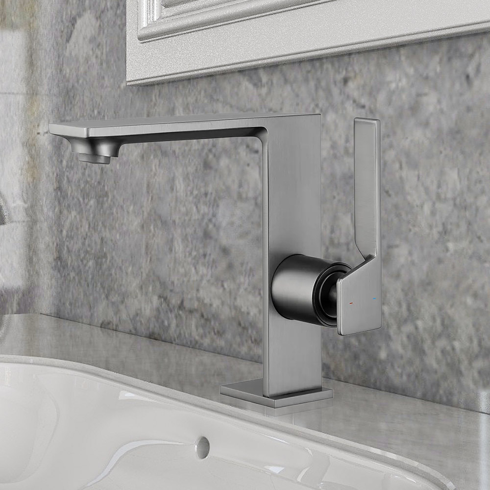 

Brass Bathroom Sink Faucet Single Handle Single Hole in Brushed Gunmetal