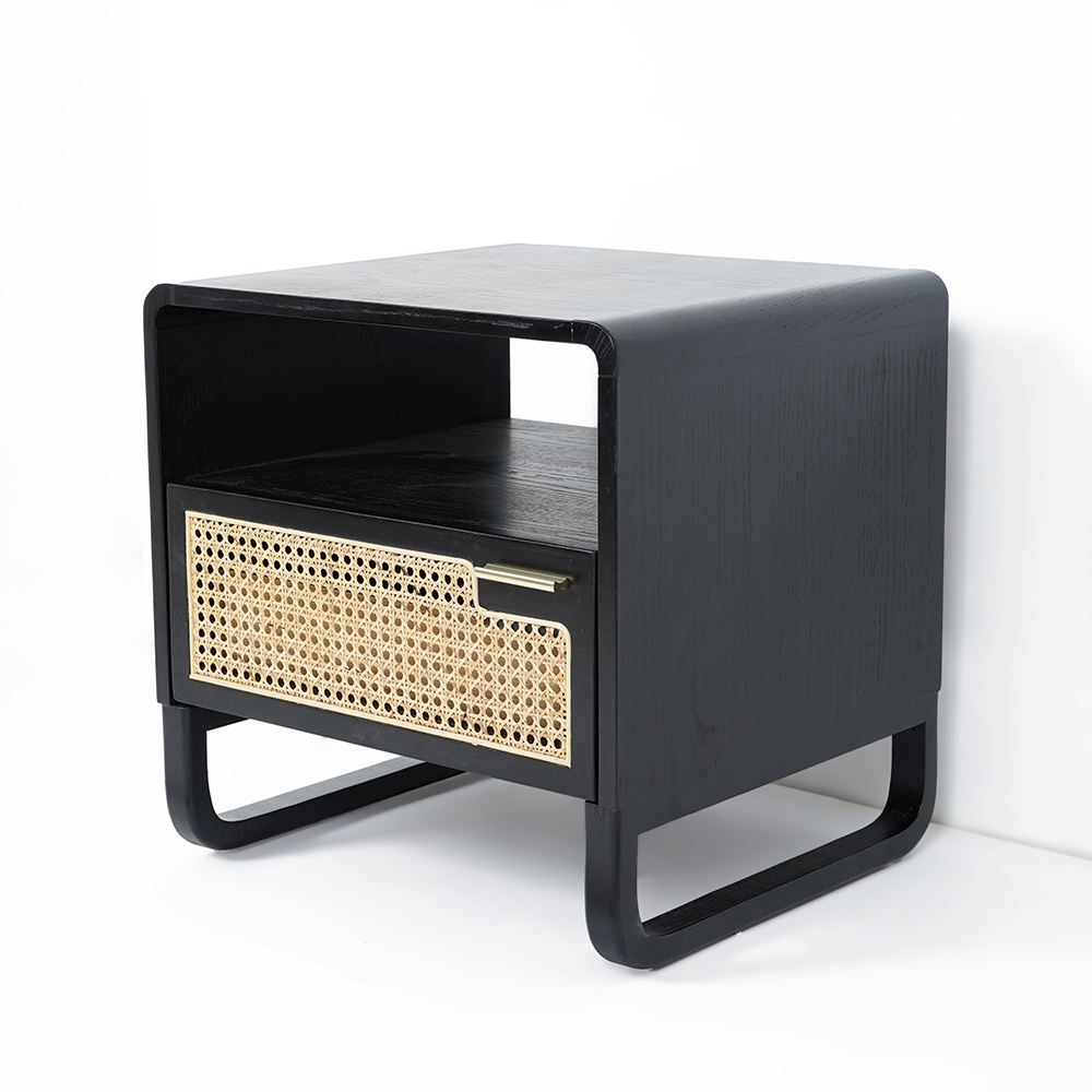 Minimalistischer schwarzer Nachttisch Rattan gewebt Nachttisch mit 1 Schublade