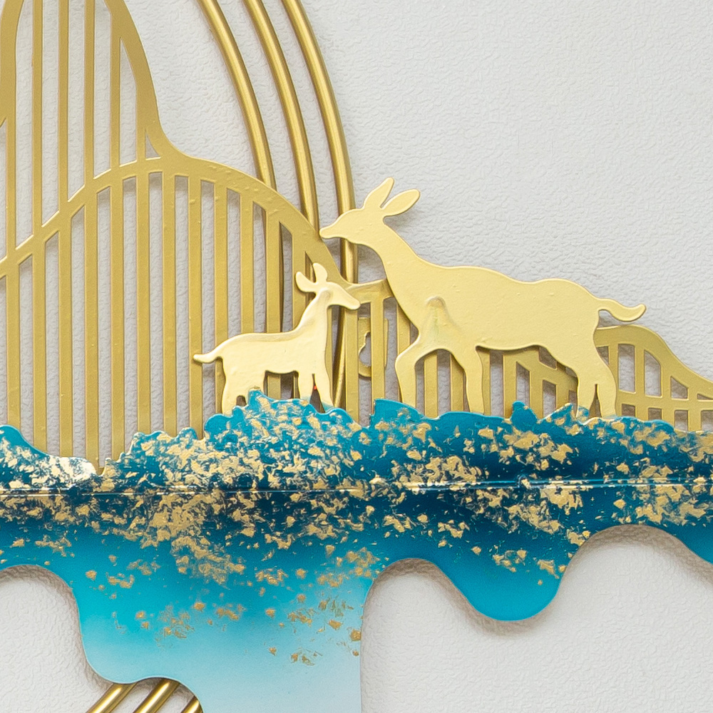 Modern Metal Wall Decor Home Wall Accent with Deer & Mountain & Ginkgo Leaves