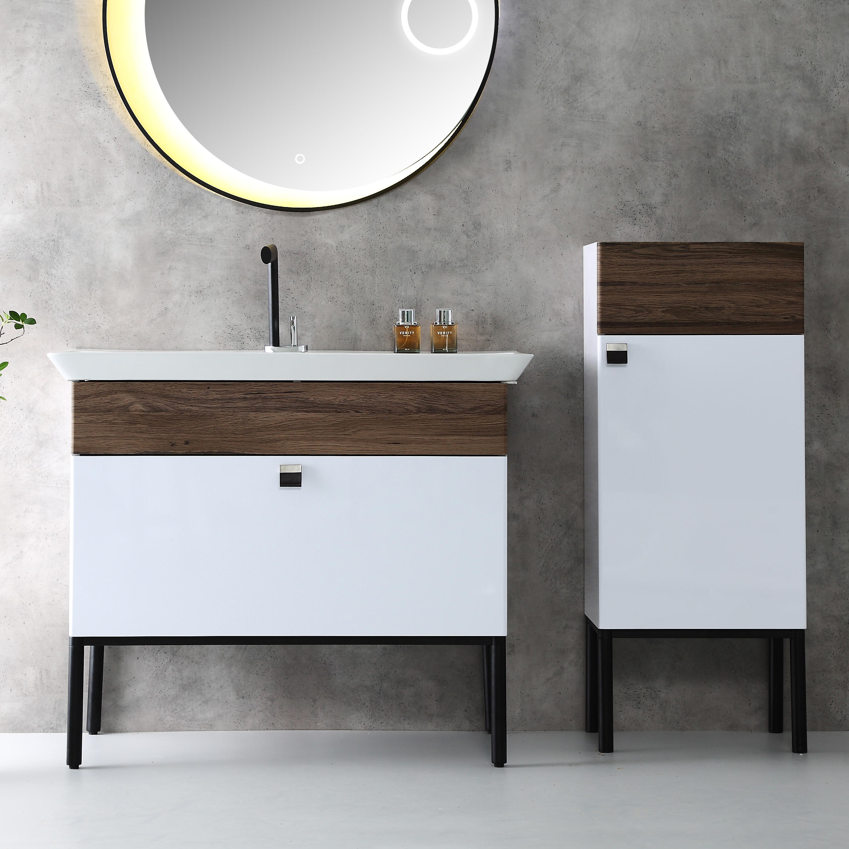 

39.3" Modern White & Walnut Freestanding Bathroom Vanities Ceramic Sink with Drawers