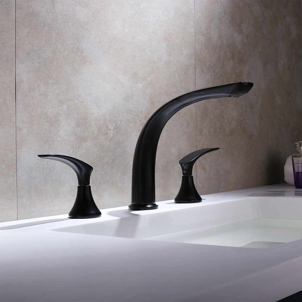 

Aerated Spout Widespread Bathroom Sink Faucet Solid Brass