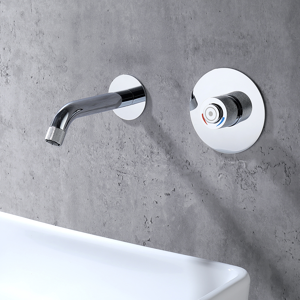

Wall-mounted Brass Bathroom Sink Faucet Rotate Spout in Chrome