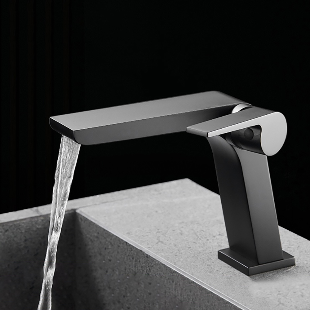 

Single Hole Bathroom Sink Faucet Solid Brass in Matte Black