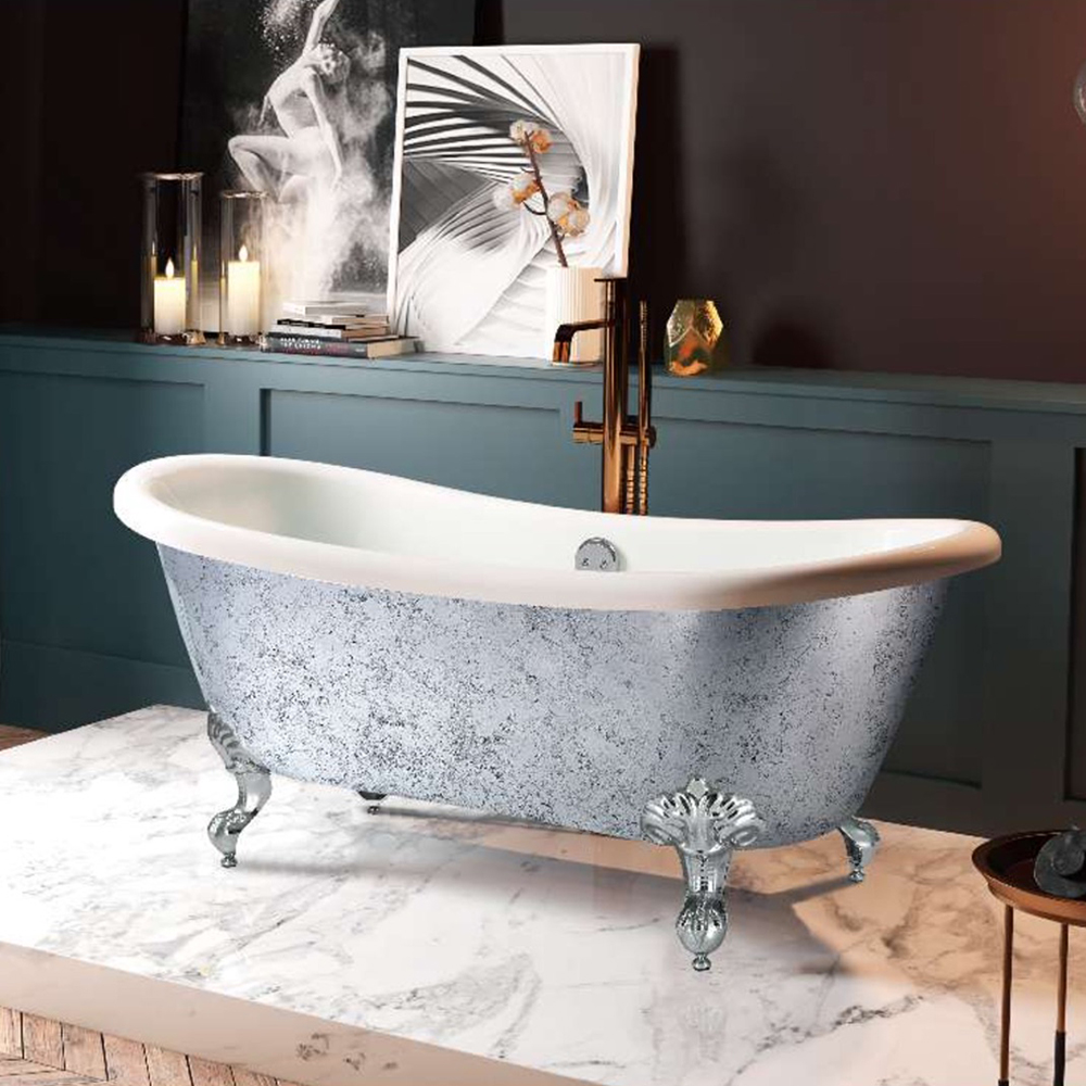 

69'' Acrylic Oval Soaking Bathtub Decorated with Clawfoot in Silver