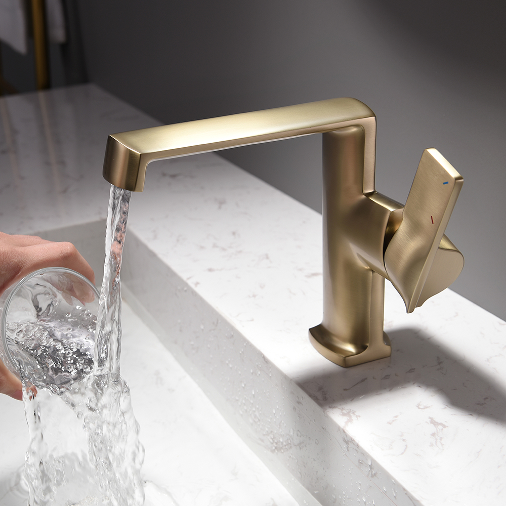 

Single Hole Bathroom Sink Faucet Solid Brass Single Handle in Brushed Gold