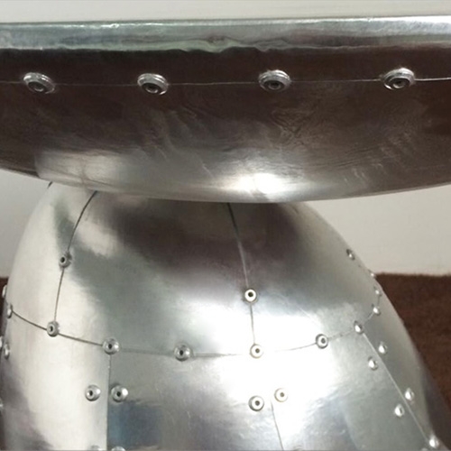 Zado Industrial Silver Table d'appoint en forme de champignon avec accents de rivet