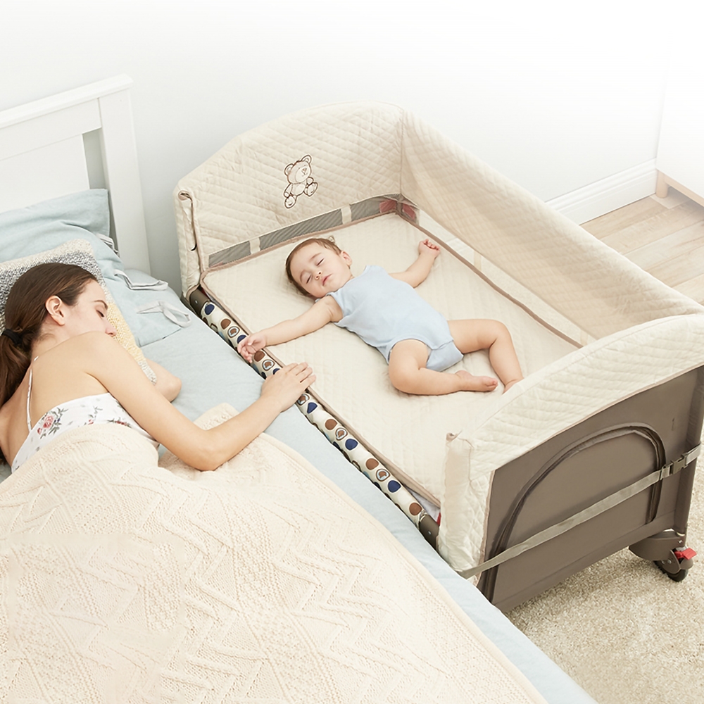 

Multifunctional Convertible Crib Rocking Foldable Bassinet