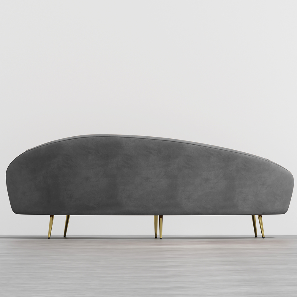 Moderno sofá curvo de terciopelo gris de 2400 mm con patas de metal dorado con almohadas de lanzamiento