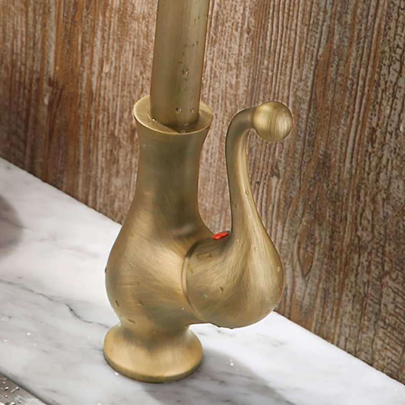Lelan Antique Brass Single Handle Single Hole Goosenecked Kitchen Faucet