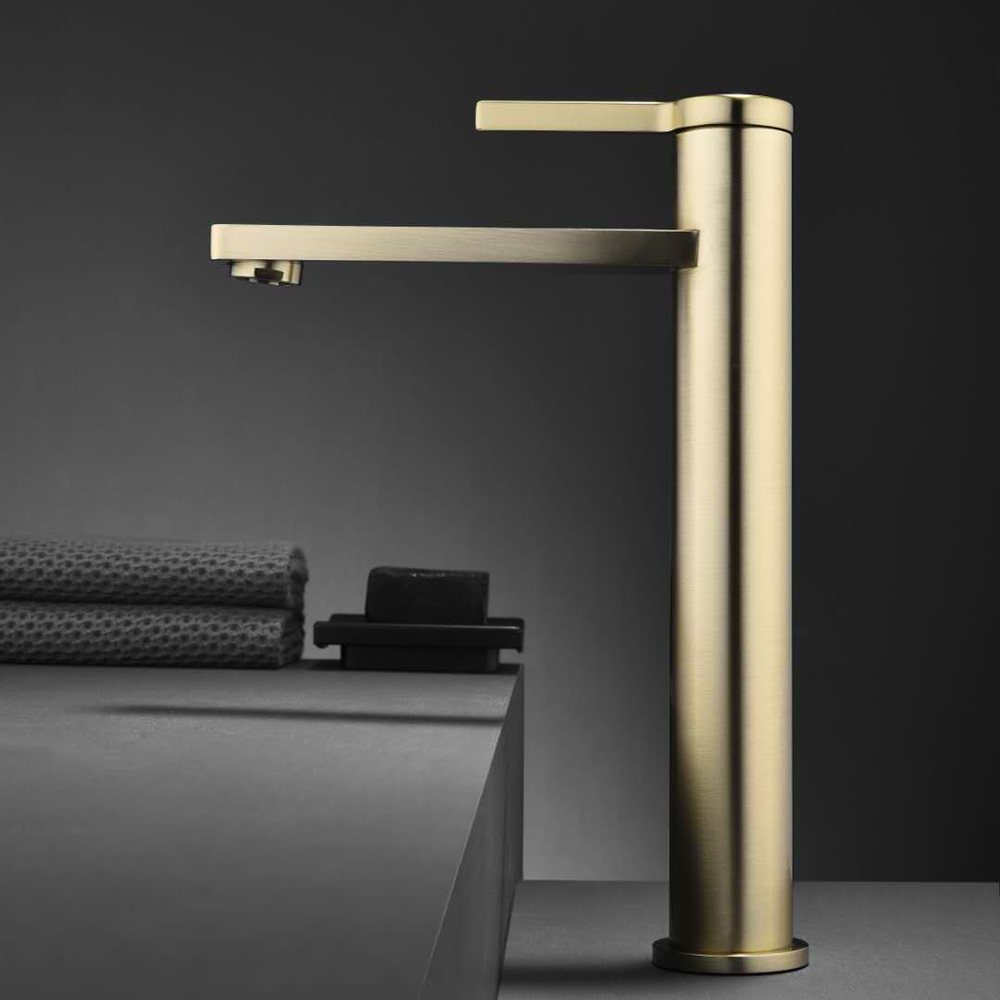 Brushed Gold Countertop Tap Monobloc Single Lever Zinc Alloy Handle Solid Brass